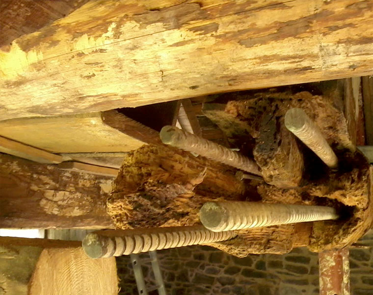 Traitement de charpente à Saint-Maur-des-Fossés - Couverture Petry dans le Val de marne (94)